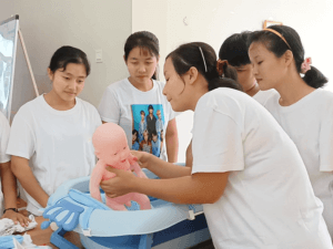 indonesian-maid-baby-training-3