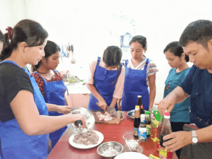 indonesian-maid-cooking-class-1
